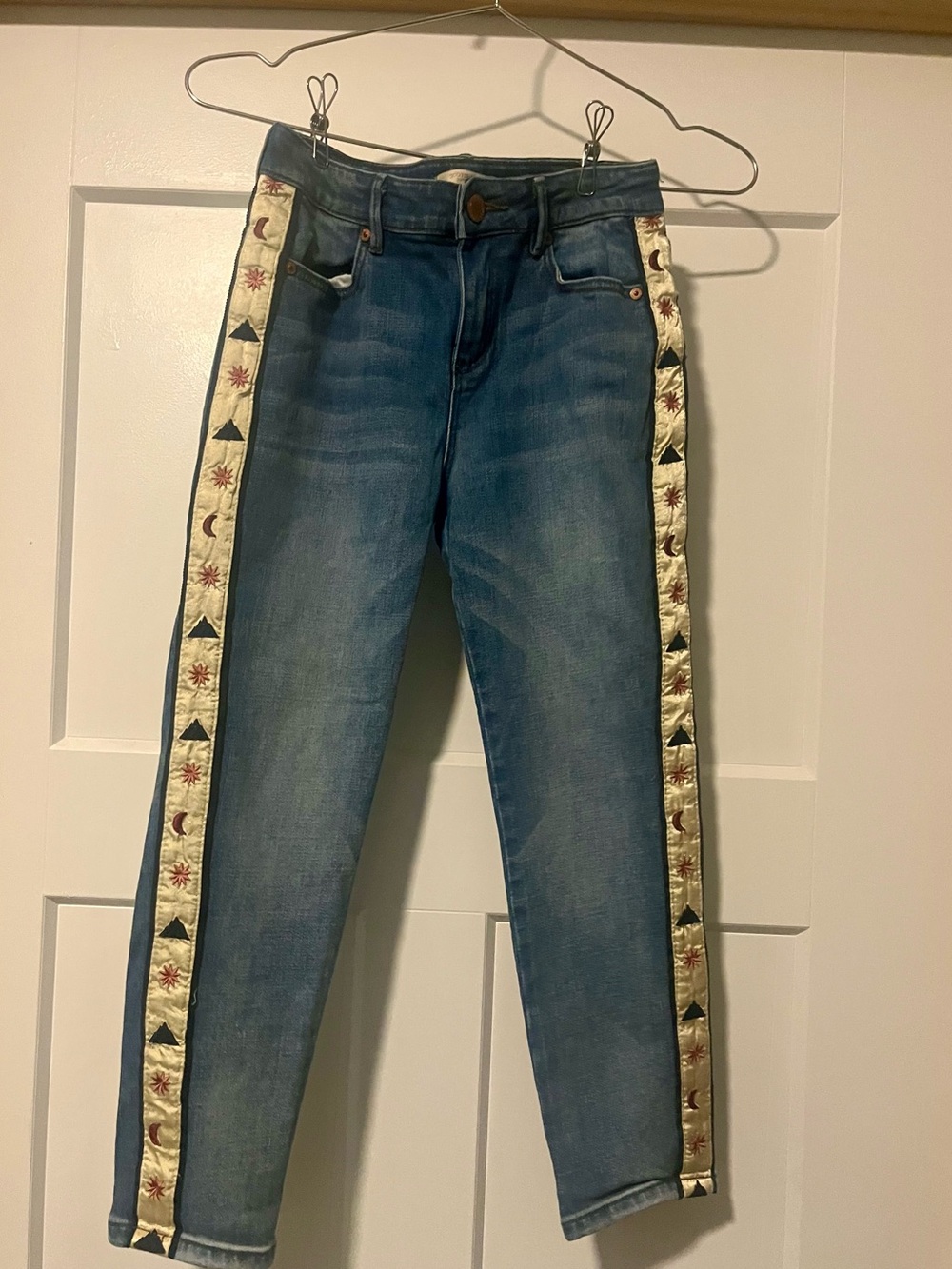 Girl’s scotch and soda moon mountain jeans size 10 boho unique